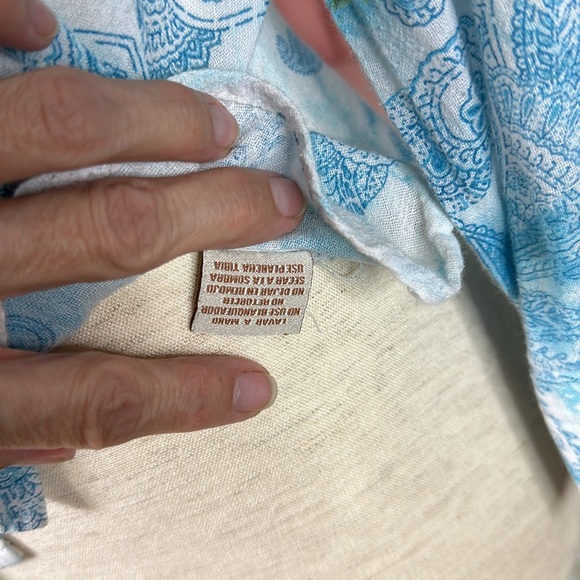 Soft almost sheer collared shirt. Beach paisley watercolors soft - Picture 9 of 10